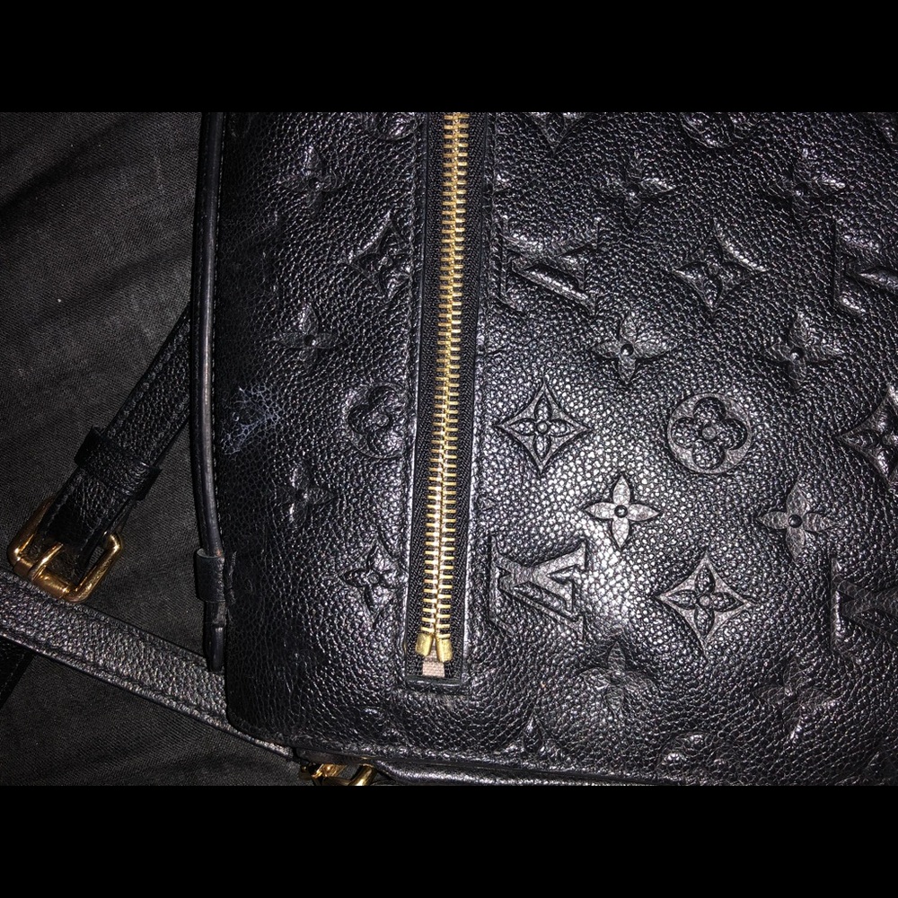 Louis Vuitton crossbody - Picture 5 of 7
